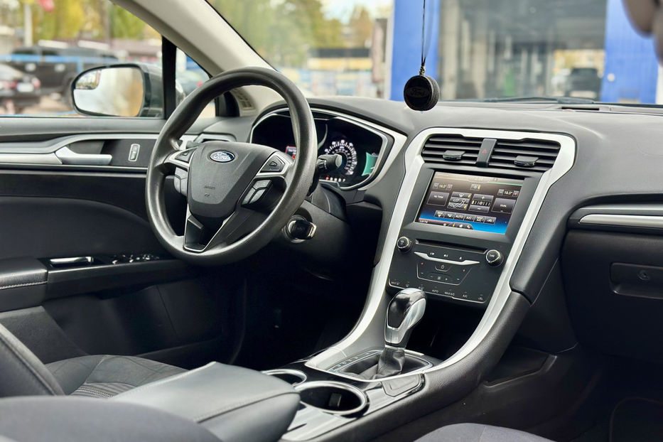 Продам Ford Fusion 2.5 Duratec AT (180 к.с.) 2016 года в Киеве