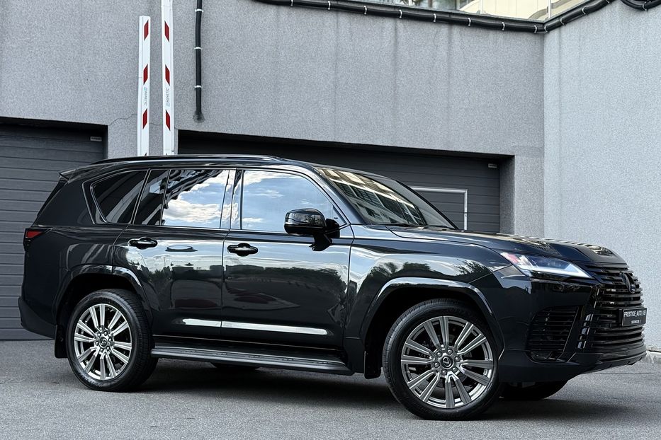 Продам Lexus LX 570 LX 600 SUPERIOR  2022 года в Киеве