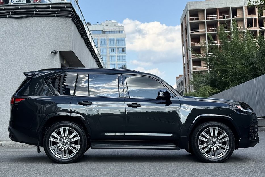 Продам Lexus LX 570 LX 600 SUPERIOR  2022 года в Киеве