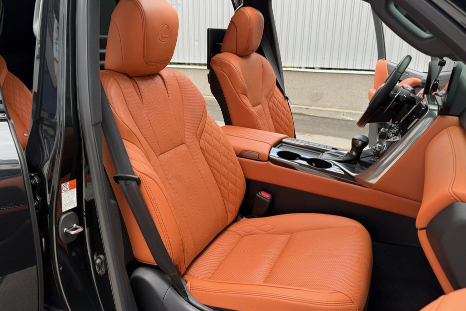 Продам Lexus LX 570 LX 600 SUPERIOR  2022 года в Киеве