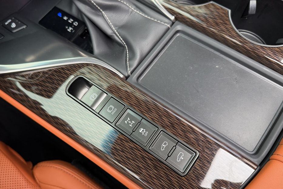 Продам Lexus LX 570 LX 600 SUPERIOR  2022 года в Киеве