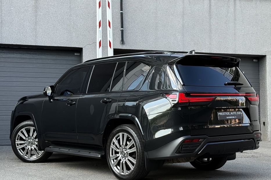 Продам Lexus LX 570 LX 600 SUPERIOR  2022 года в Киеве