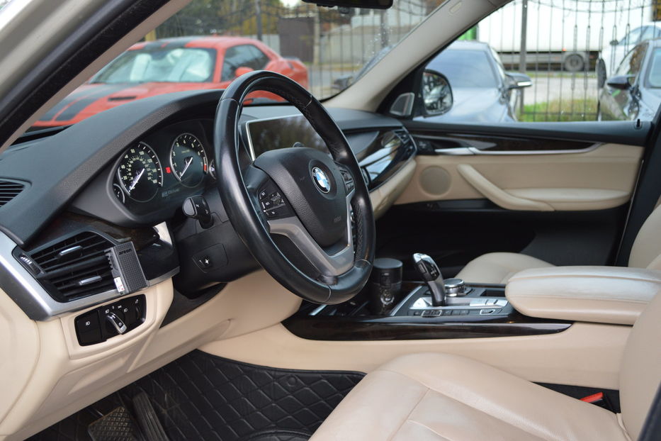 Продам BMW X5 4.0е Plug-in 2016 года в Одессе