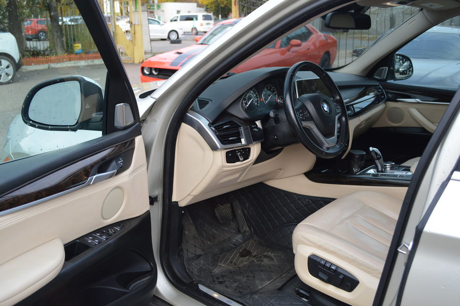 Продам BMW X5 4.0е Plug-in 2016 года в Одессе