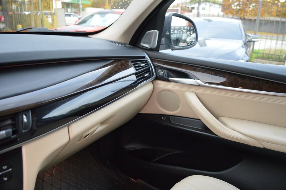 Продам BMW X5 4.0е Plug-in 2016 года в Одессе