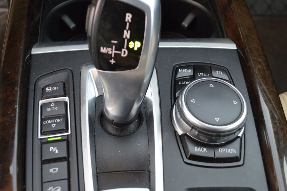 Продам BMW X5 4.0е Plug-in 2016 года в Одессе