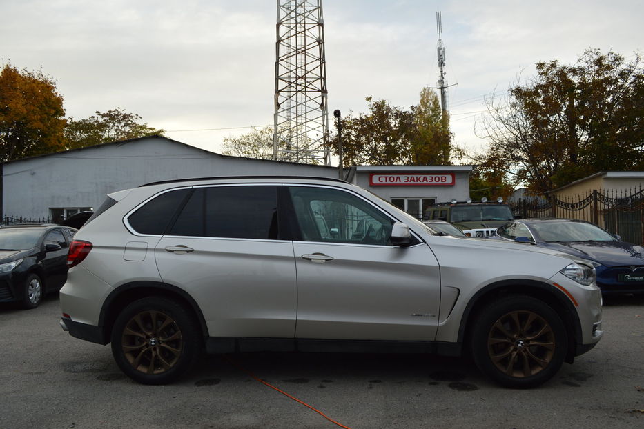 Продам BMW X5 4.0е Plug-in 2016 года в Одессе