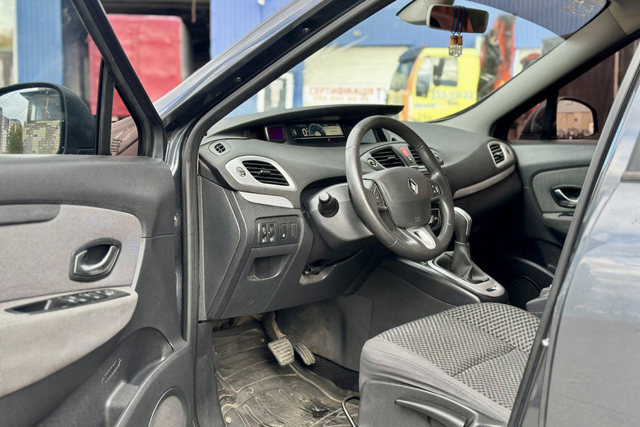 Продам Renault Scenic 2011 года в Киеве