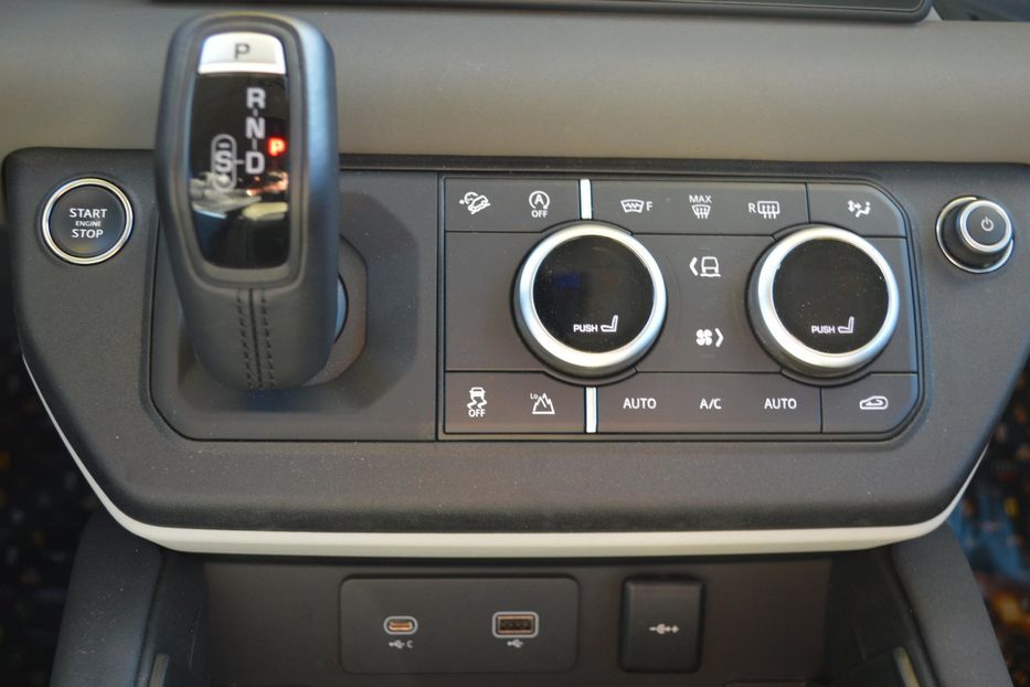 Продам Land Rover Defender 110 300 л.с. 2022 года в Одессе