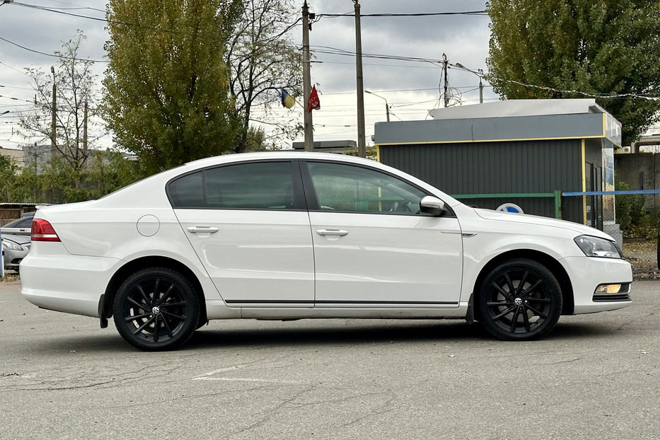 Продам Volkswagen Passat B7 2013 года в Киеве