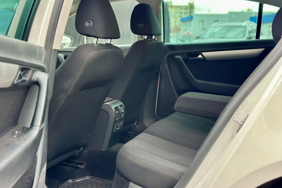 Продам Volkswagen Passat B7 2013 года в Киеве