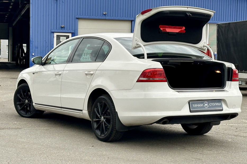 Продам Volkswagen Passat B7 2013 года в Киеве