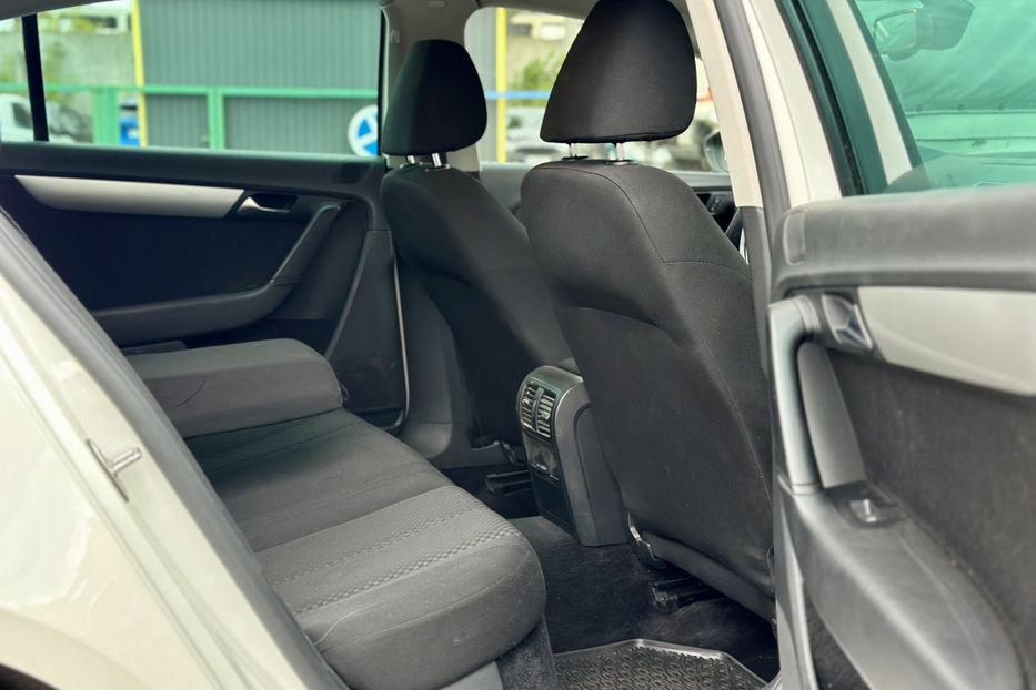 Продам Volkswagen Passat B7 2013 года в Киеве