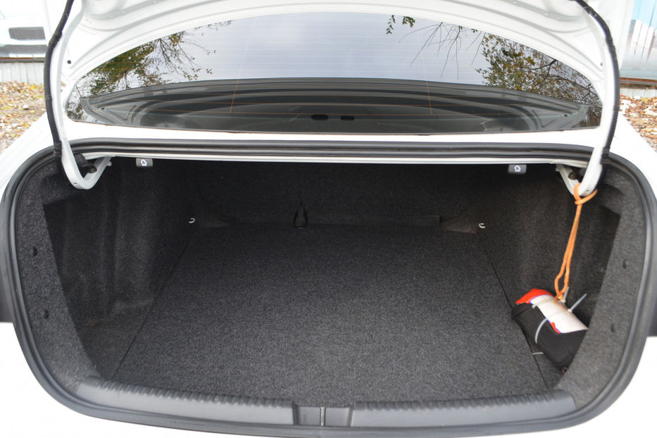 Продам Volkswagen Jetta 2016 года в Киеве