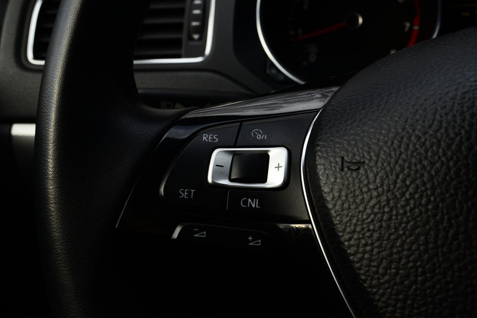 Продам Volkswagen Jetta 2016 года в Киеве