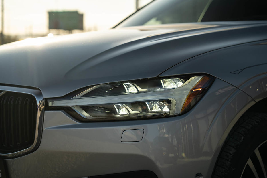 Продам Volvo XC60 T5 Momentum 2018 года в Черновцах