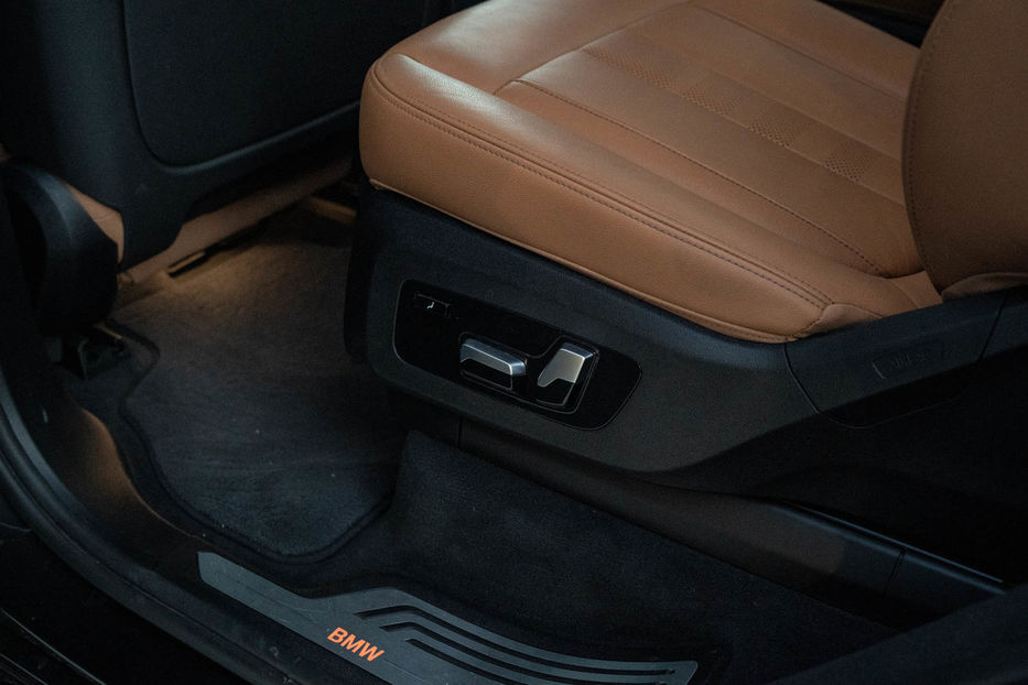 Продам BMW X7 xDrive40i 2021 года в Черновцах