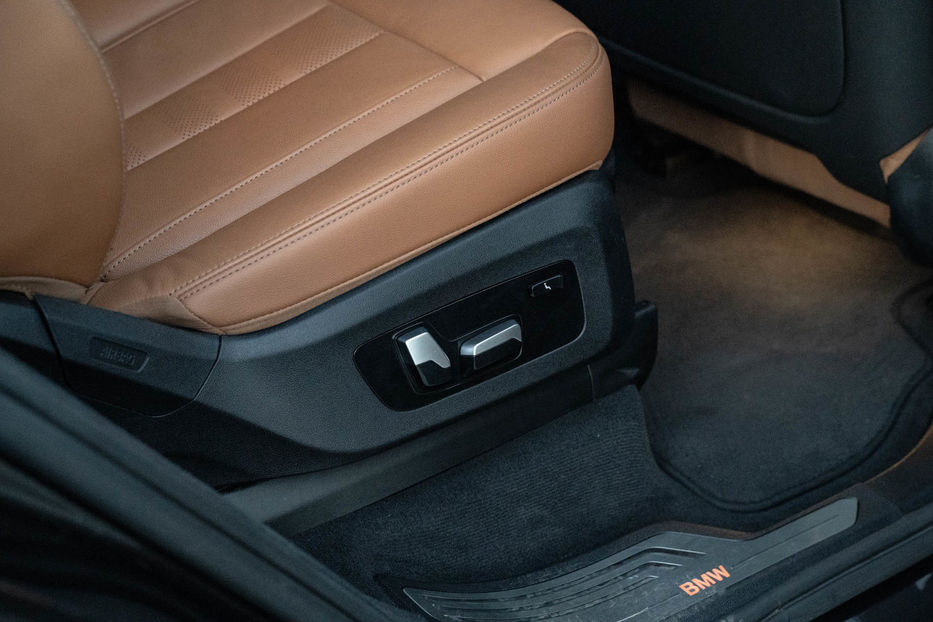 Продам BMW X7 xDrive40i 2021 года в Черновцах