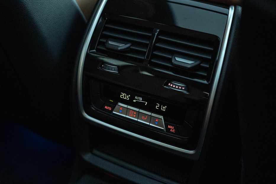 Продам BMW X7 xDrive40i 2021 года в Черновцах