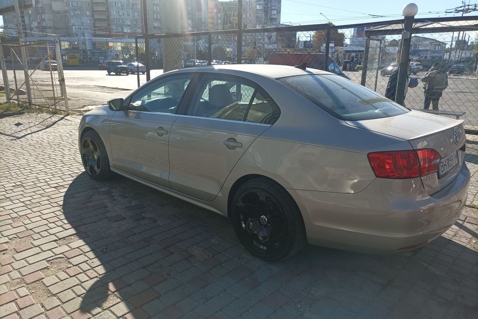 Продам Volkswagen Jetta максимал 2013 года в Одессе