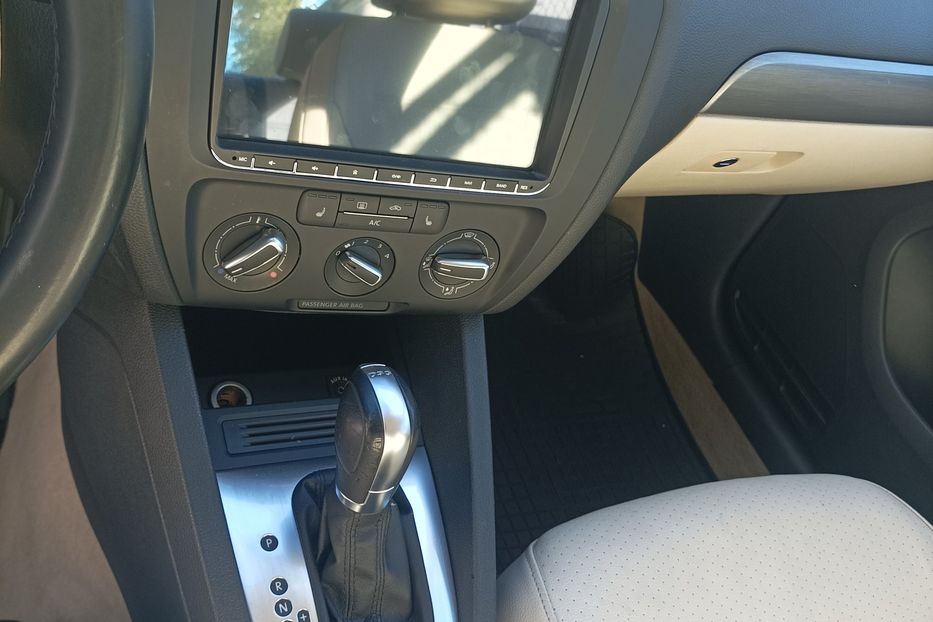 Продам Volkswagen Jetta максимал 2013 года в Одессе