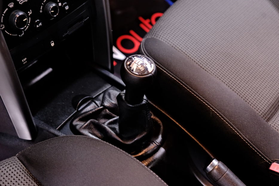 Продам Peugeot 207 2012 года в Одессе