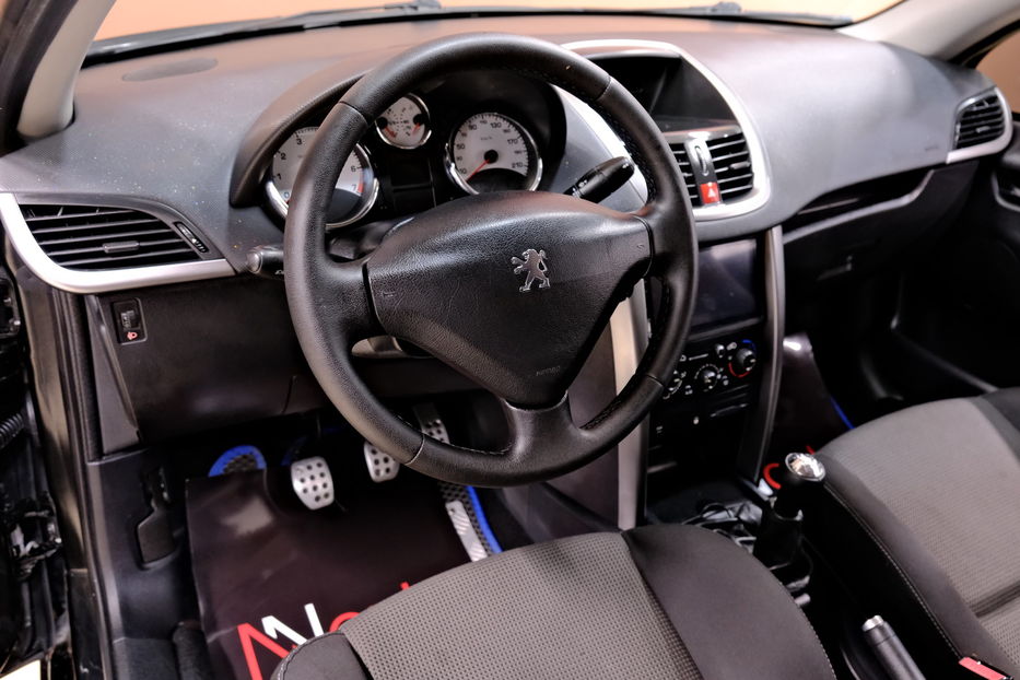 Продам Peugeot 207 2012 года в Одессе