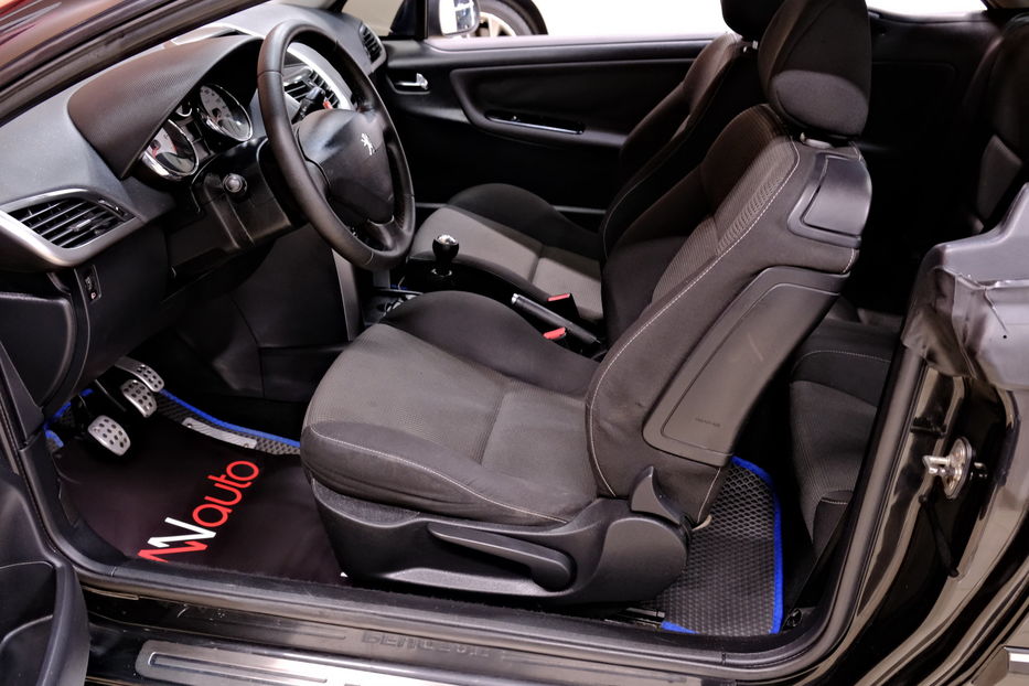 Продам Peugeot 207 2012 года в Одессе