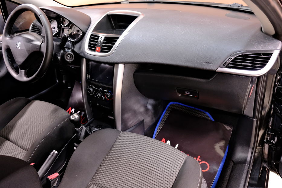 Продам Peugeot 207 2012 года в Одессе