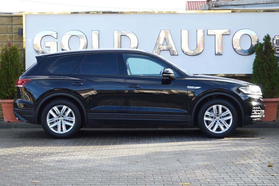 Продам Volkswagen Touareg 3.0 TDI 286 л.с. 2018 года в Одессе