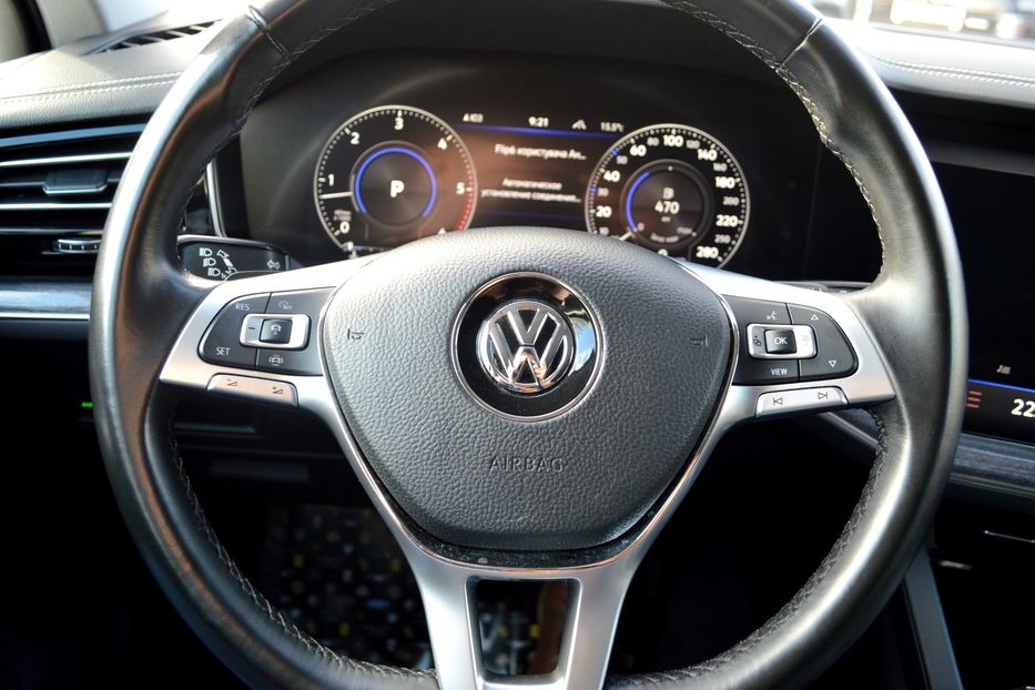 Продам Volkswagen Touareg 3.0 TDI 286 л.с. 2018 года в Одессе