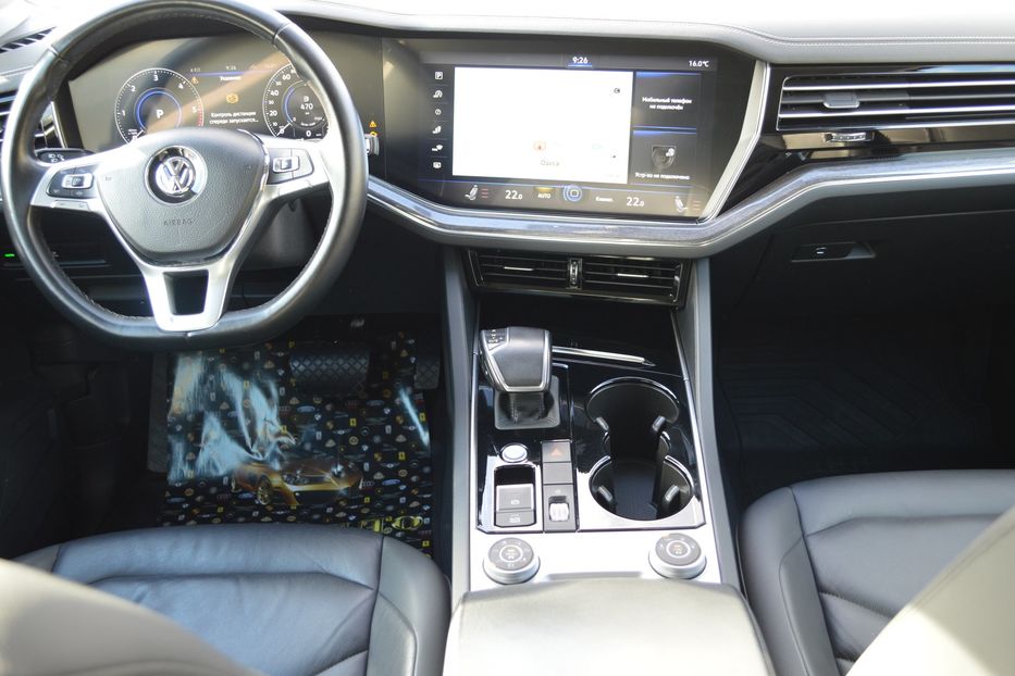 Продам Volkswagen Touareg 3.0 TDI 286 л.с. 2018 года в Одессе