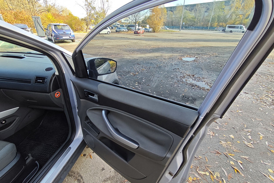 Продам Ford Kuga 2.0 Duratorq TDCi MT (140 к.с) 2011 года в Киеве