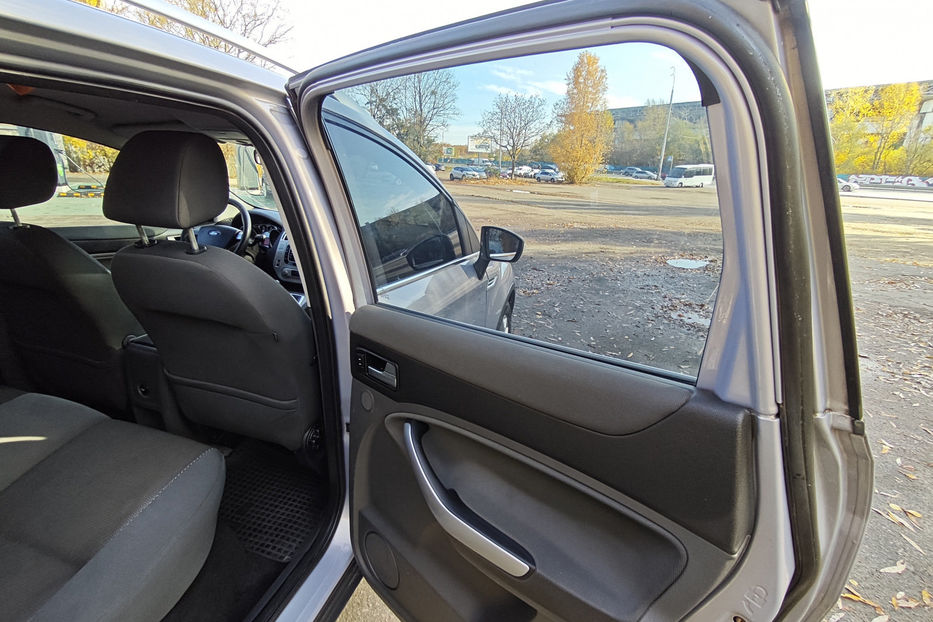 Продам Ford Kuga 2.0 Duratorq TDCi MT (140 к.с) 2011 года в Киеве