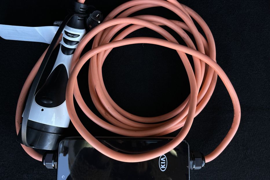 Продам Kia Niro 64кВт Макс.комплектація! 2021 года в Львове