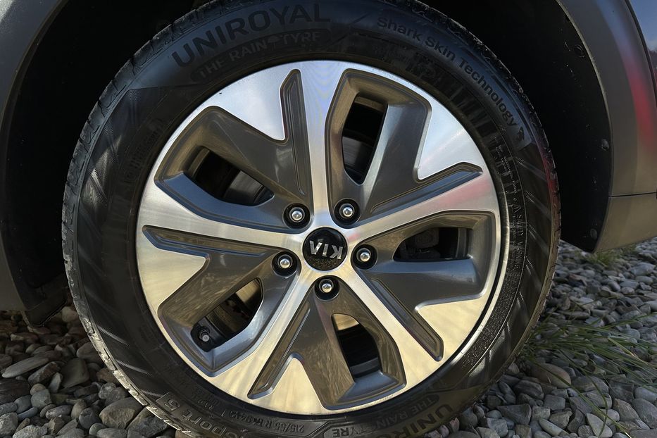 Продам Kia Niro 64кВт Макс.комплектація! 2021 года в Львове