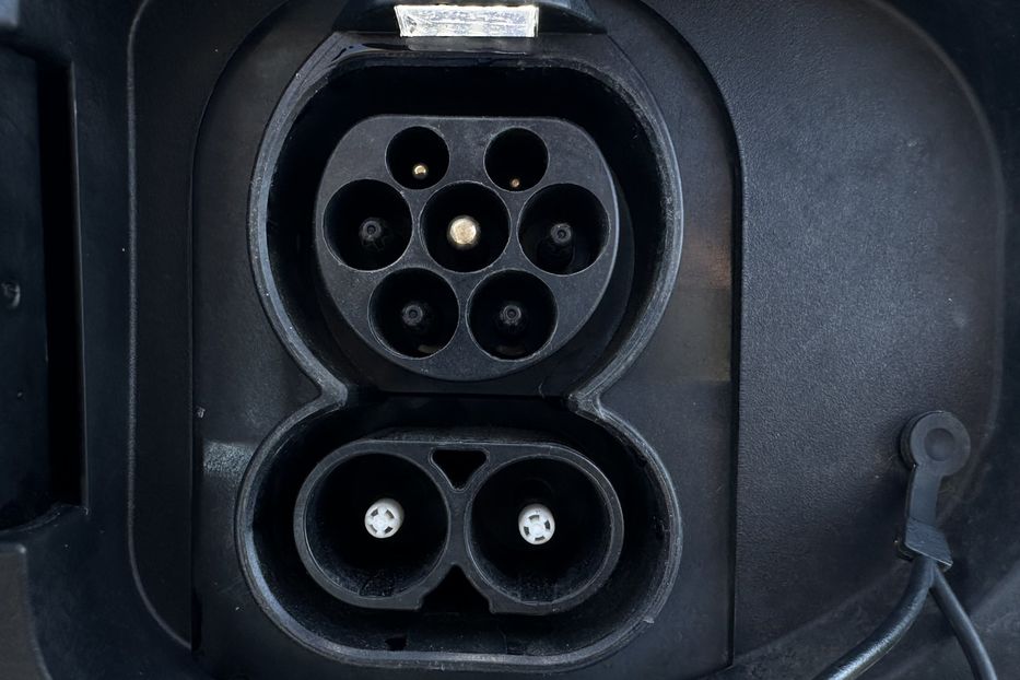 Продам Kia Niro 64кВт Макс.комплектація! 2021 года в Львове