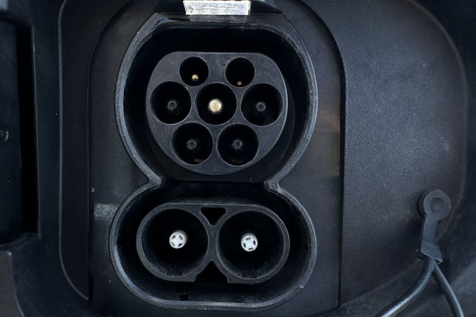 Продам Kia Niro 64кВт Макс.комплектація! 2021 года в Львове