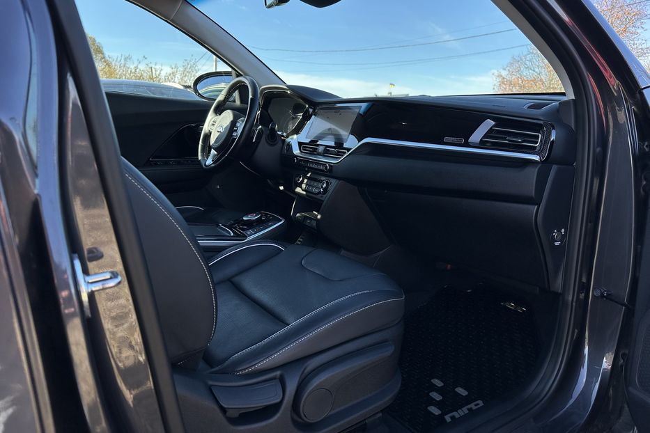 Продам Kia Niro 64кВт Макс.комплектація! 2021 года в Львове
