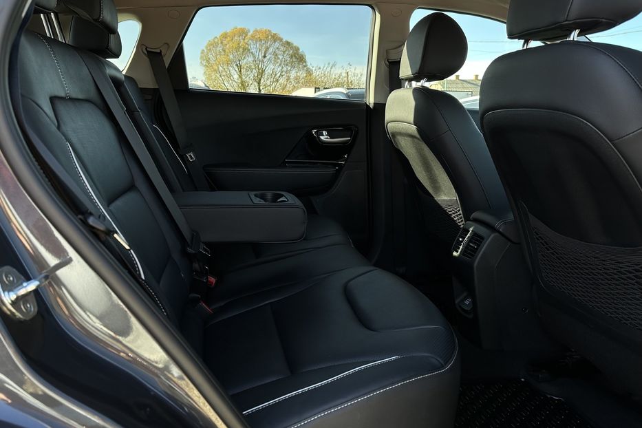 Продам Kia Niro 64кВт Макс.комплектація! 2021 года в Львове