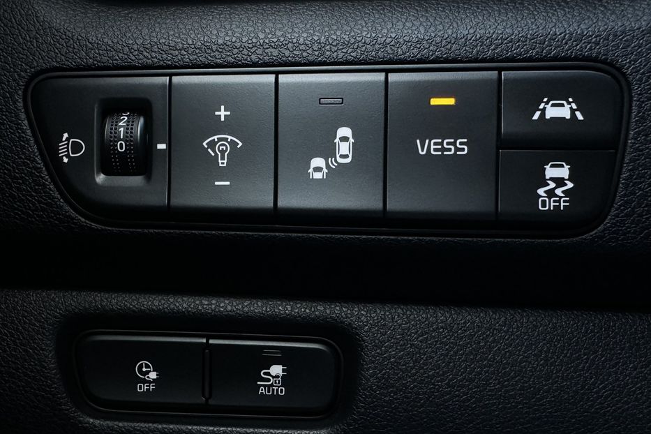 Продам Kia Niro 64кВт Макс.комплектація! 2021 года в Львове