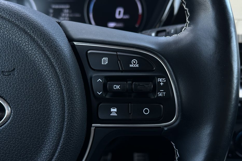 Продам Kia Niro 64кВт Макс.комплектація! 2021 года в Львове