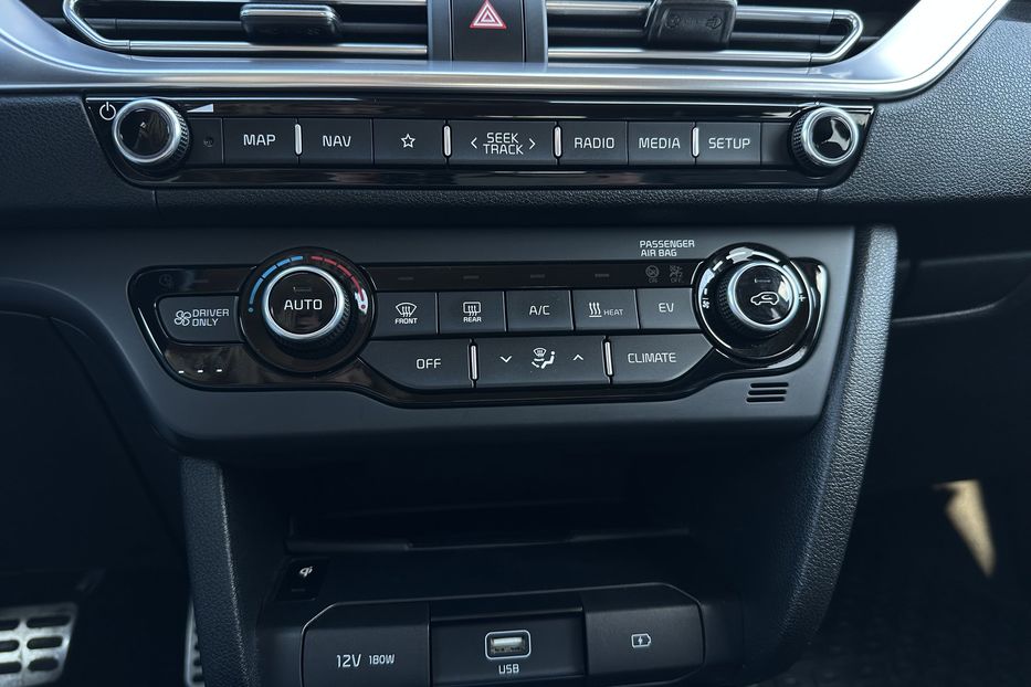 Продам Kia Niro 64кВт Макс.комплектація! 2021 года в Львове