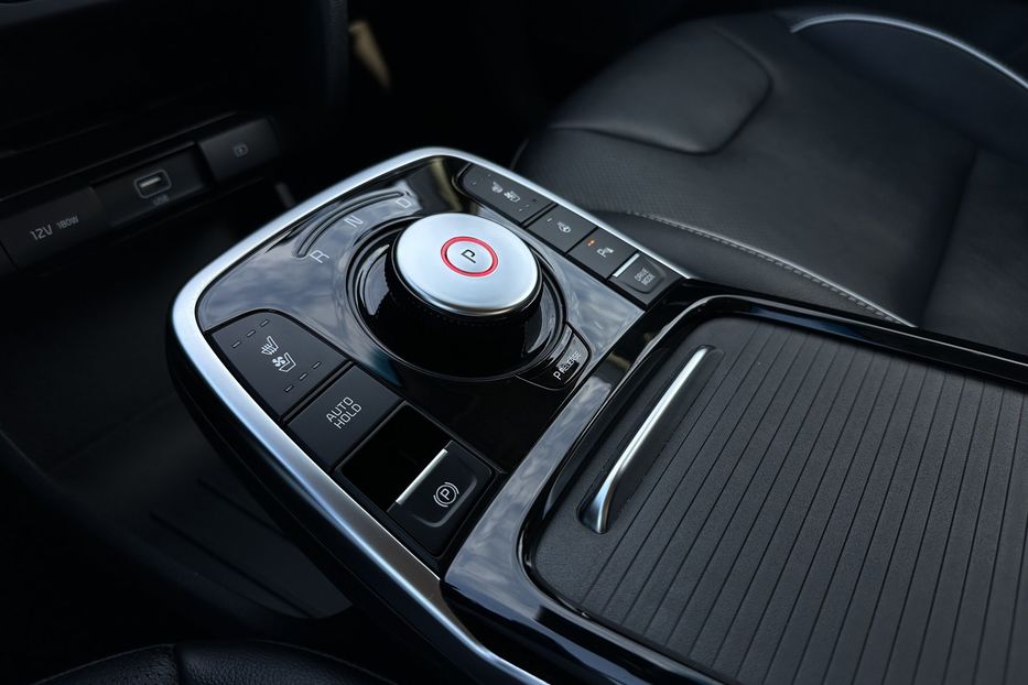 Продам Kia Niro 64кВт Макс.комплектація! 2021 года в Львове