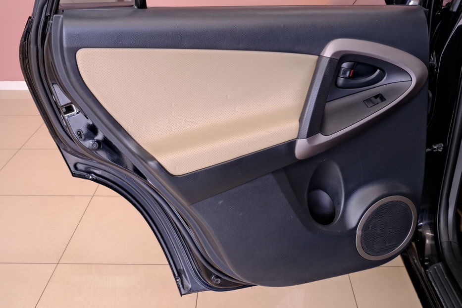 Продам Toyota Rav 4 2007 года в Одессе