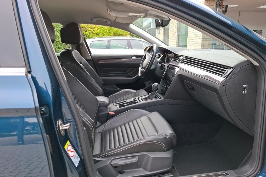 Продам Volkswagen Passat B8 Elegance цілий v1631 2022 года в Луцке