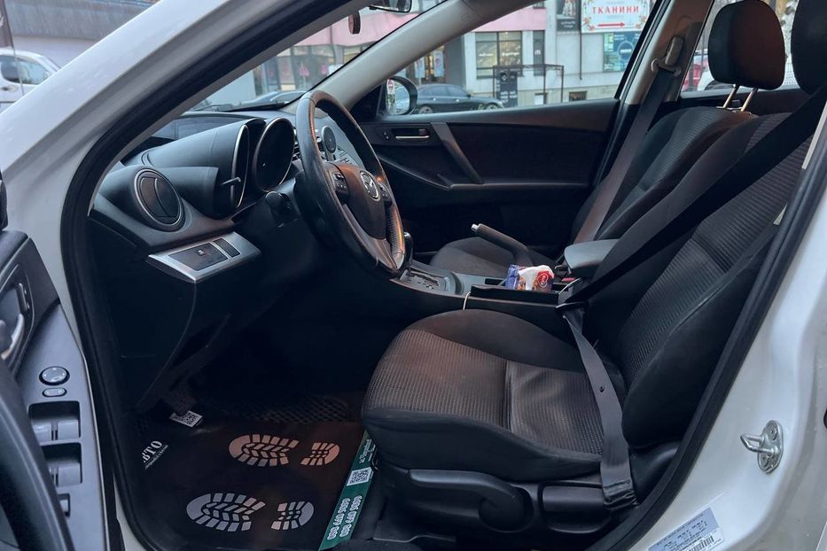 Продам Mazda 3 2012 года в Черновцах