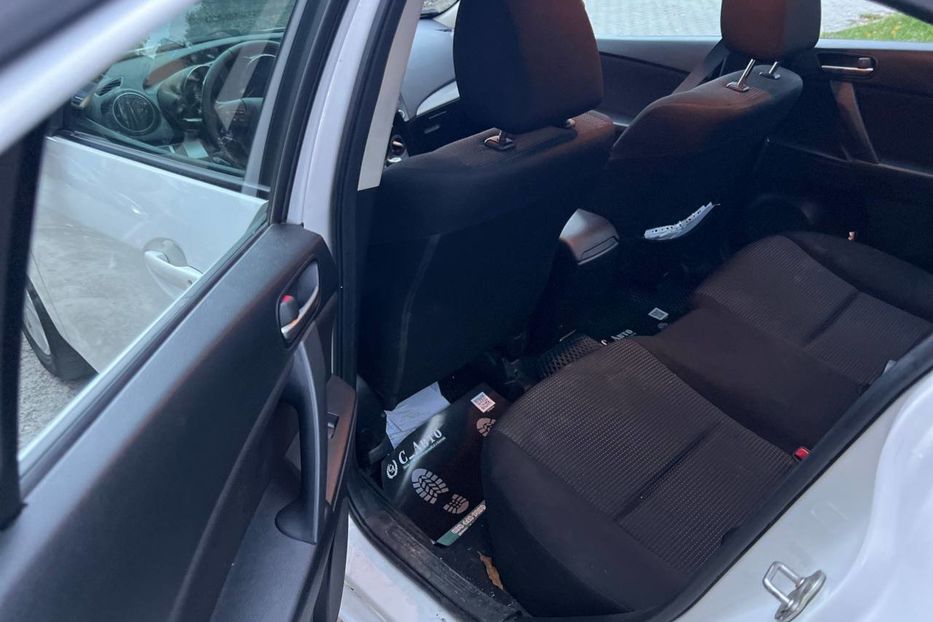 Продам Mazda 3 2012 года в Черновцах