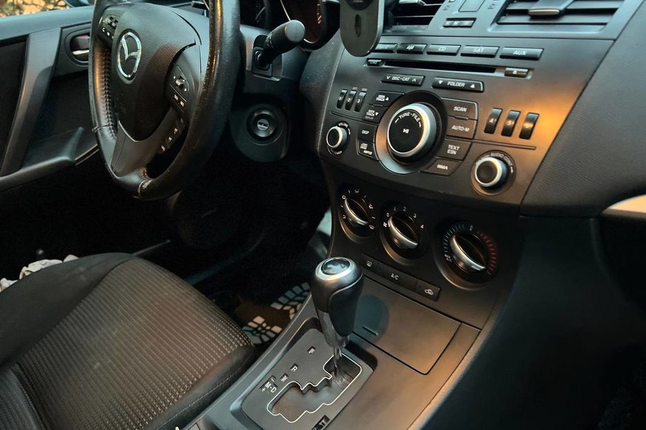 Продам Mazda 3 2012 года в Черновцах