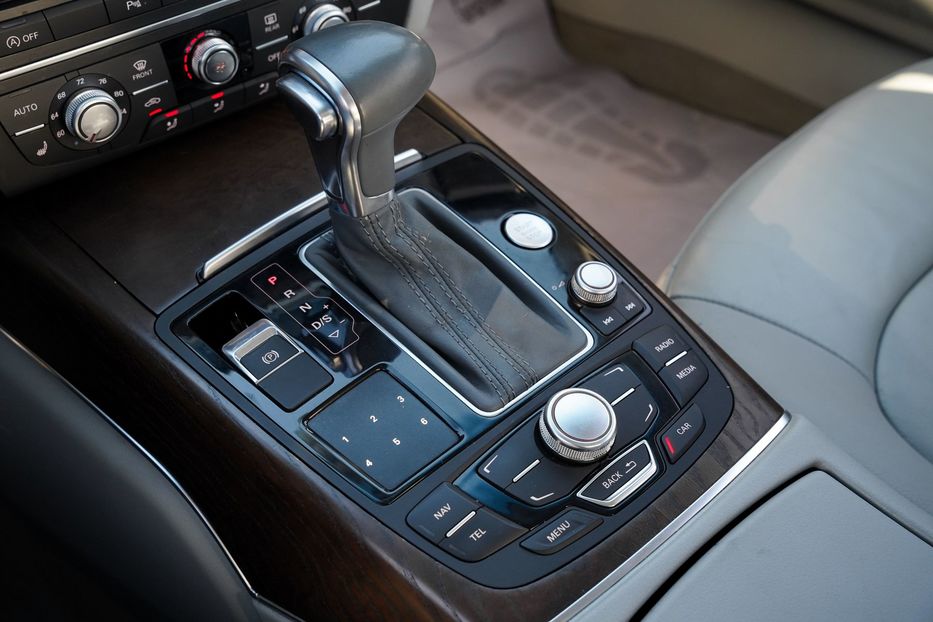 Продам Audi A6 Premium Plus 2013 года в Черновцах